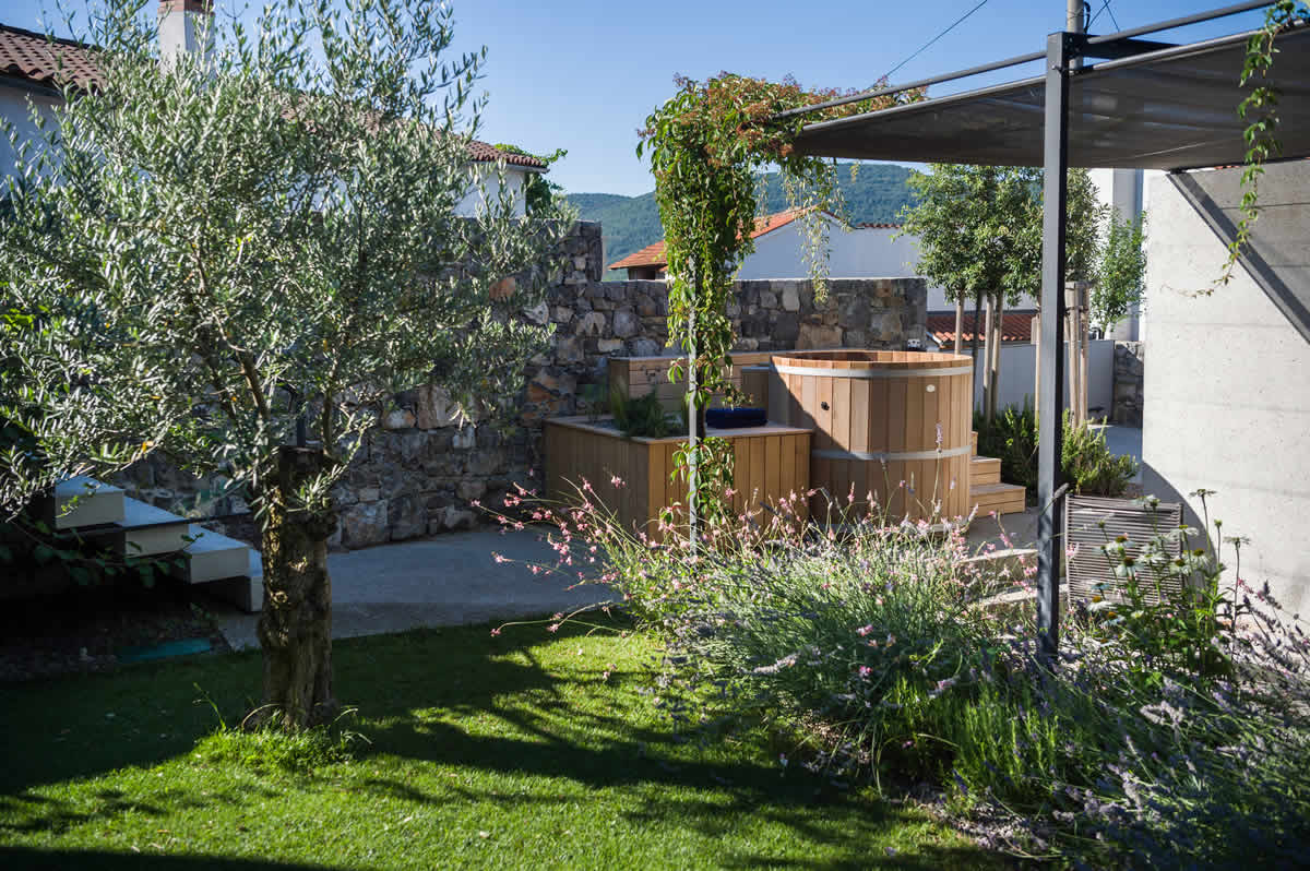 Northern Lights hot tub at Kambra, Karst Plateau, Slovenia